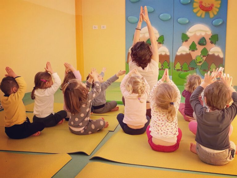 Yoga per bambini : 4 Mudra